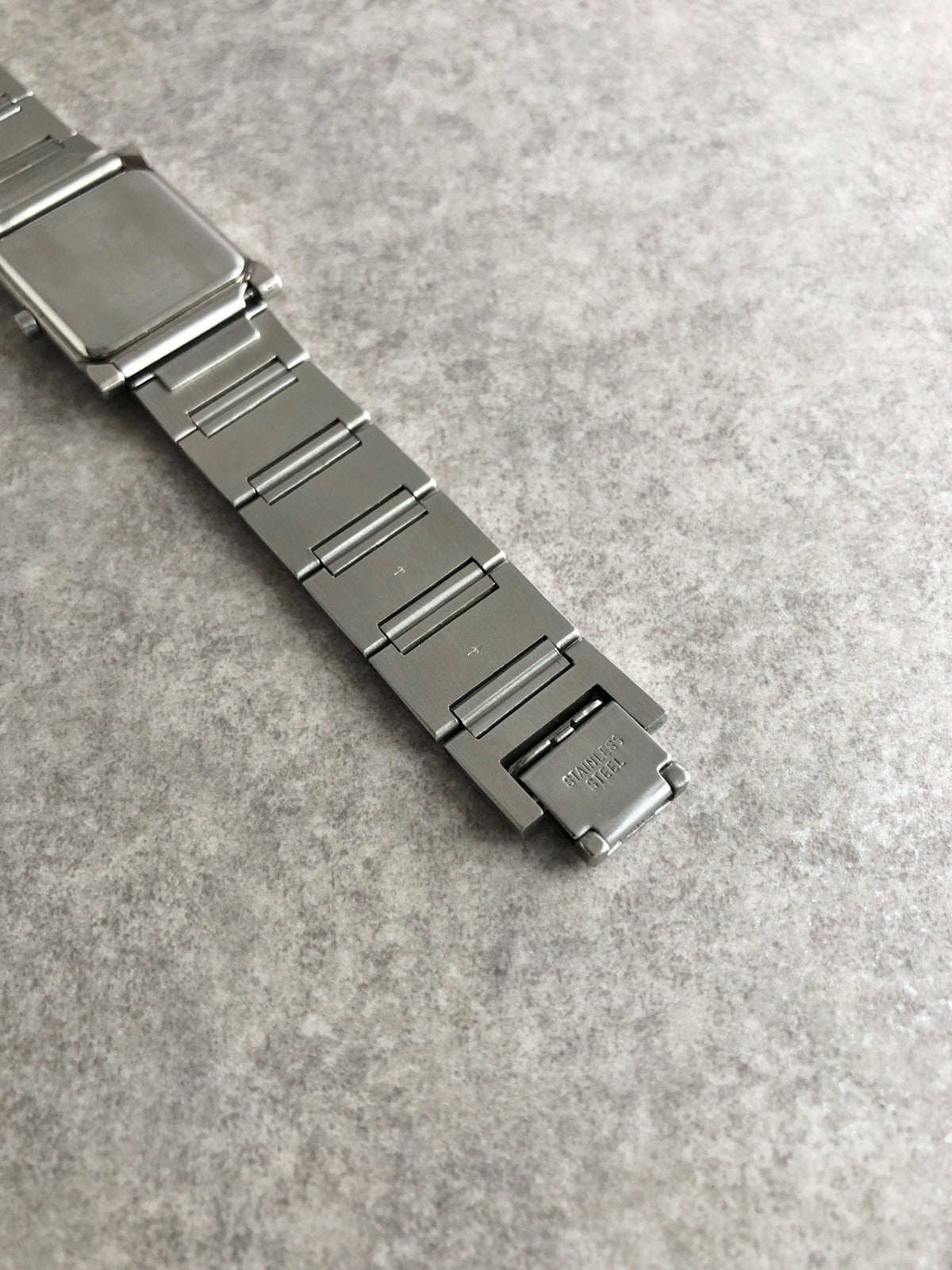 Yves Saint Laurent Logo Quartz Watch Silver Vintage c2rgcx