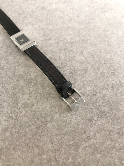 GUCCI Logo Quartz Watch Silver×Black 2300L Vintage j62ygb