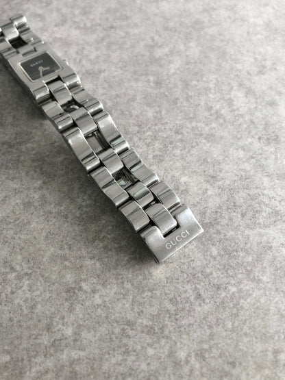 GUCCI Logo Quartz Watch Silver 2305L Vintage njz8b5