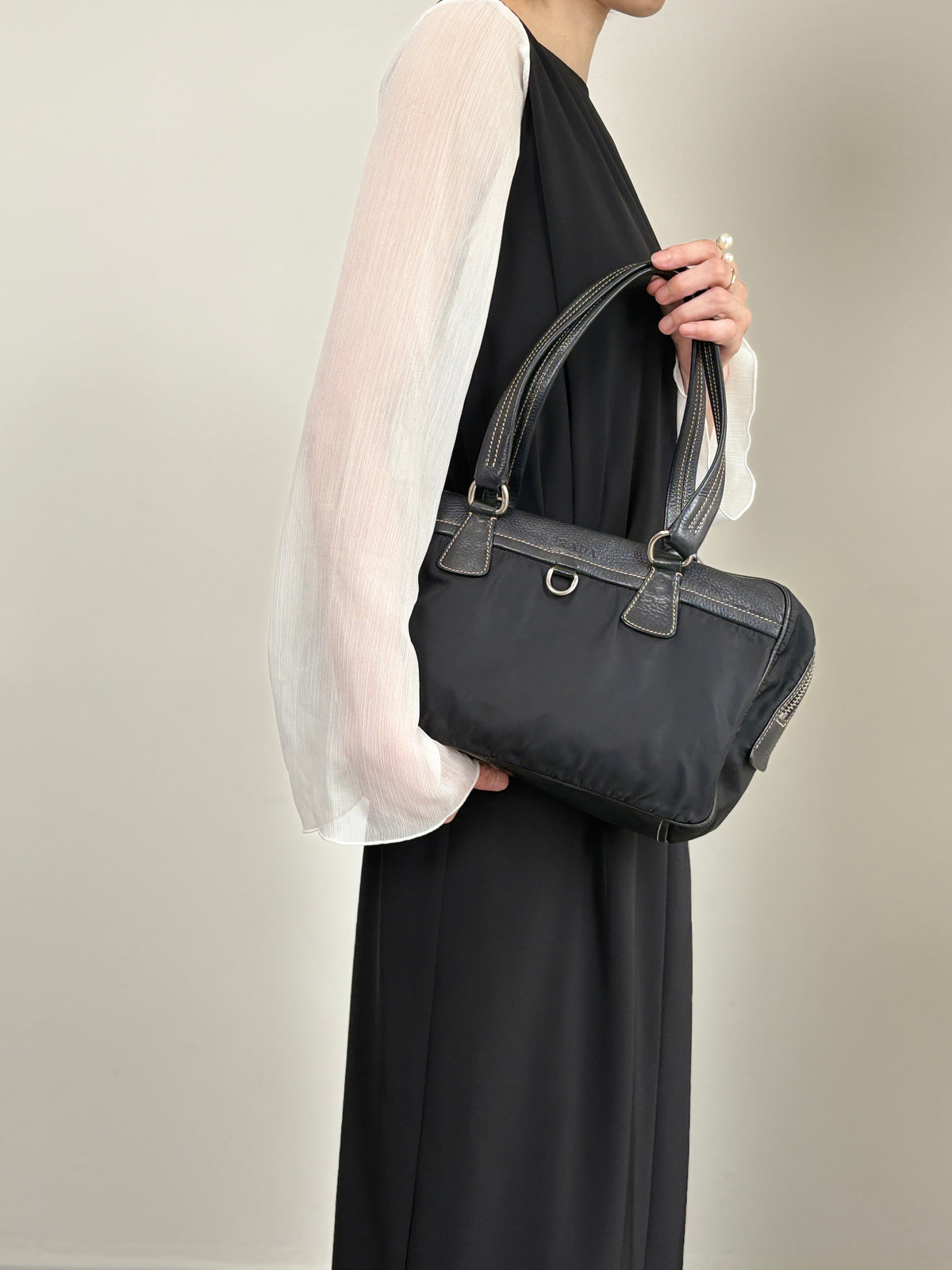 PRADA Logo Boston bag Totebag Black Vintage b57rj5