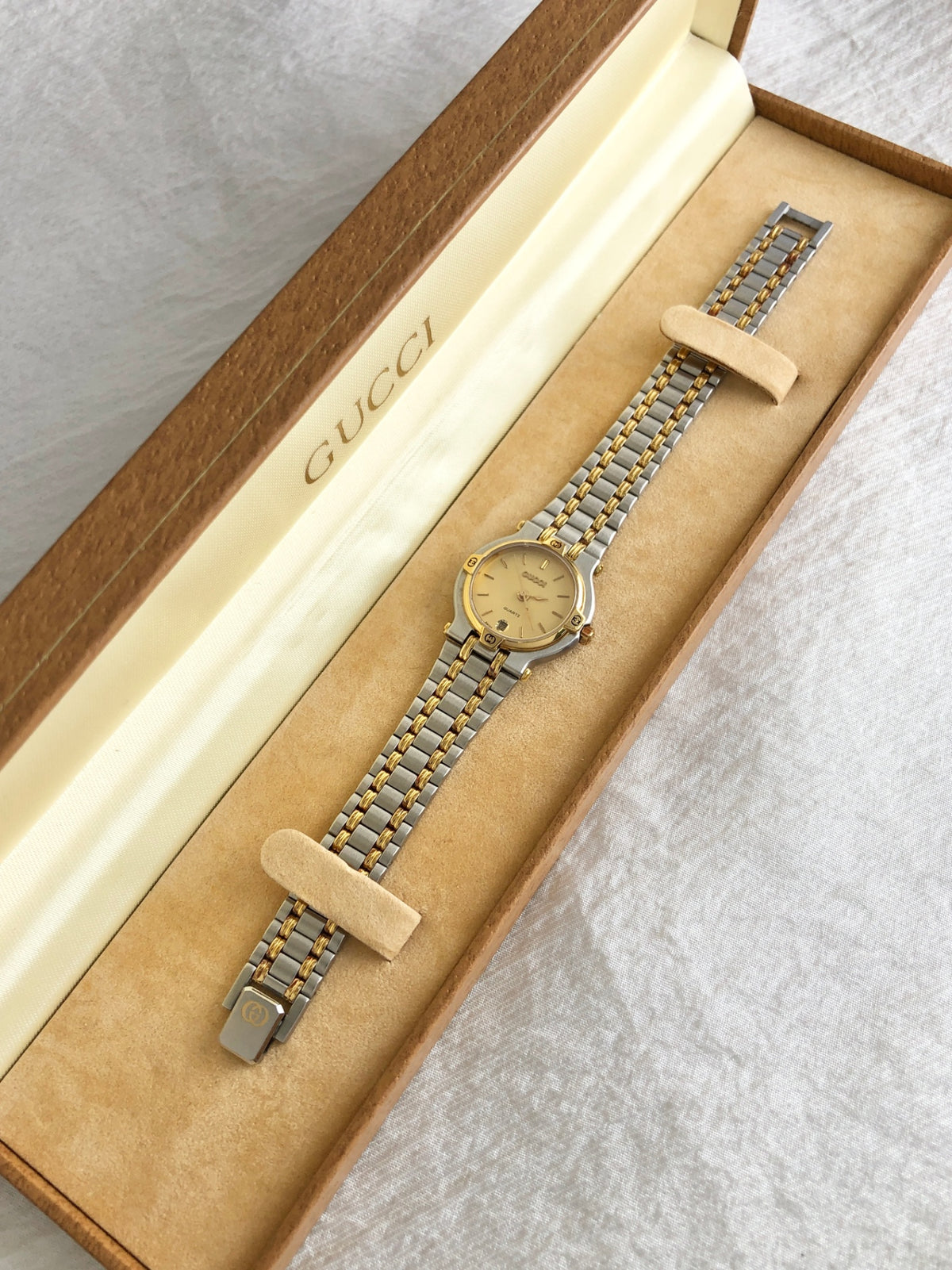 GUCCI Logo Quartz Watch Gold×Silver 9000L Vintage hsae4p