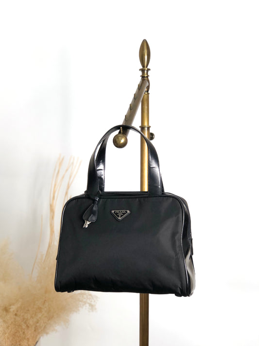 PRADA Tessuto Triangle Logo Handbag Black Vintage 3er6ru