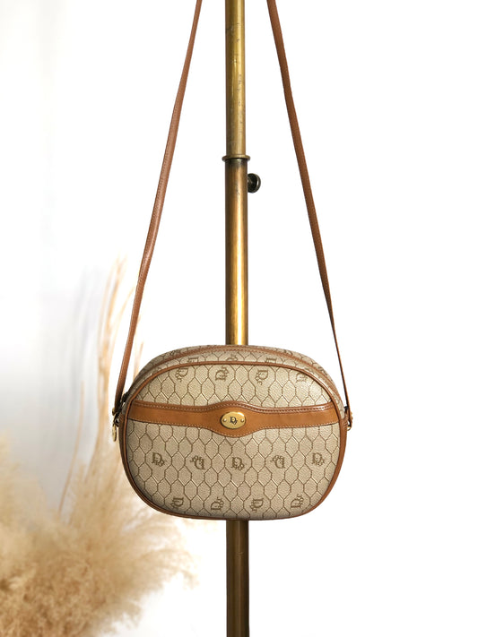 Christian Dior Honeycomb Pattern Logo Shoulder bag Beige Vintage a6fh6v