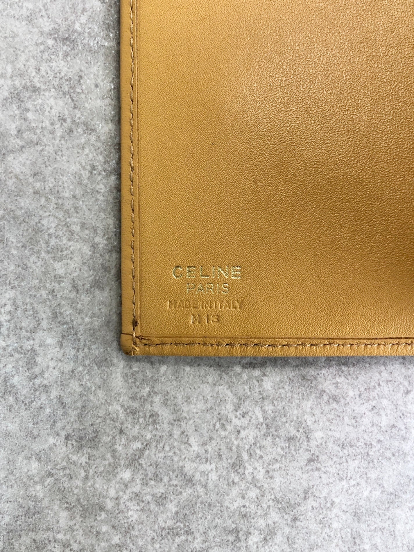 CELINE Macadam Blason Metal Clasp Folded Wallet Brown Vintage i6kcv6