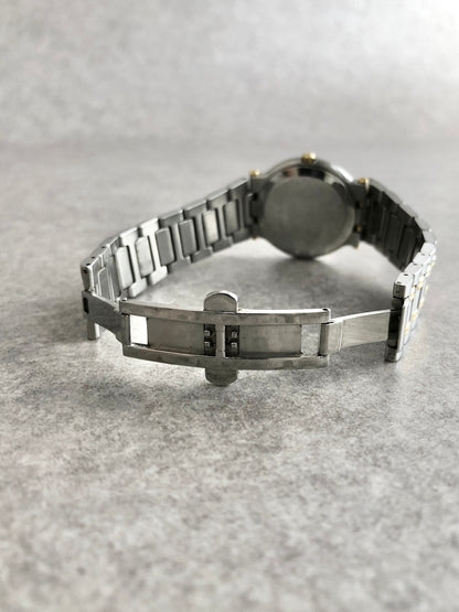 GUCCI Logo Watch Silver×Gold 9000M Vintage vzg4zk