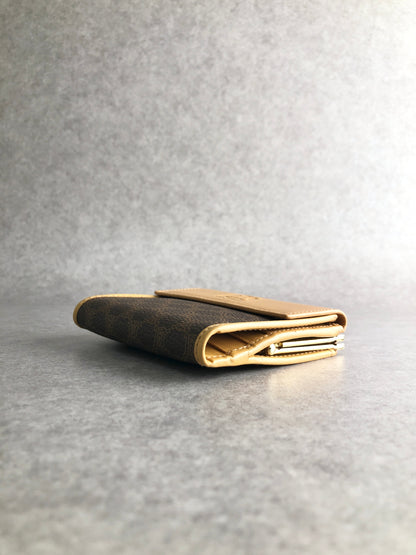 CELINE Macadam Blason Metal Clasp Folded Wallet Brown Vintage htr8be