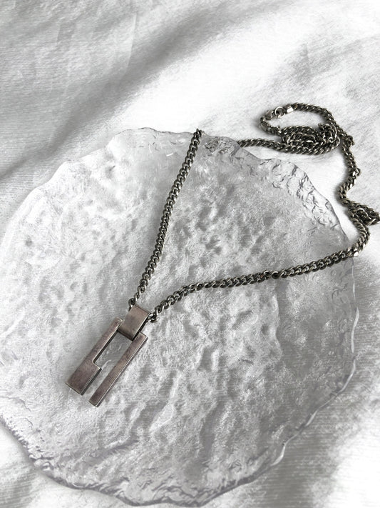 GUCCI Logo Motif Necklace Silver Vintage h2i3y7