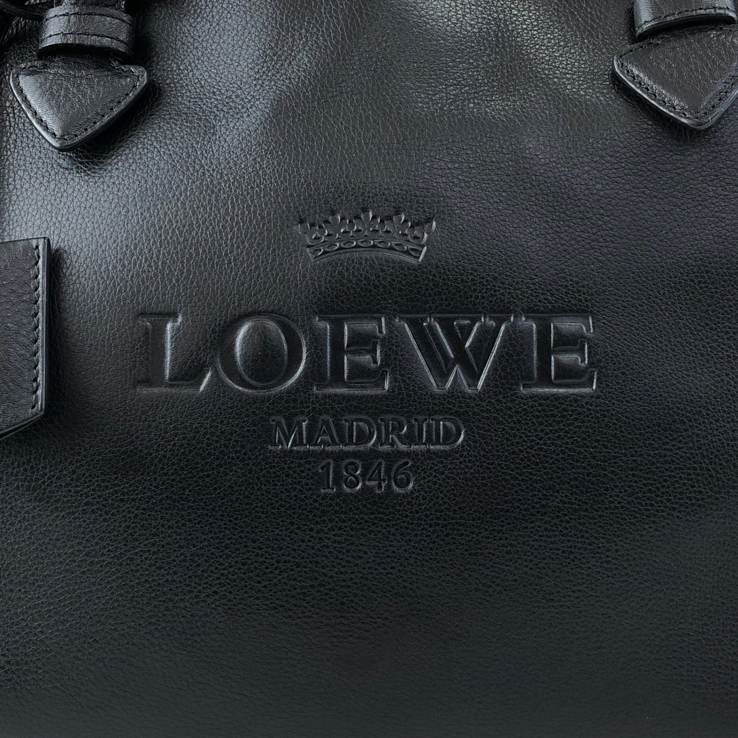 LOEWE Logo Embossed Totebag Black Vintage sfdiue