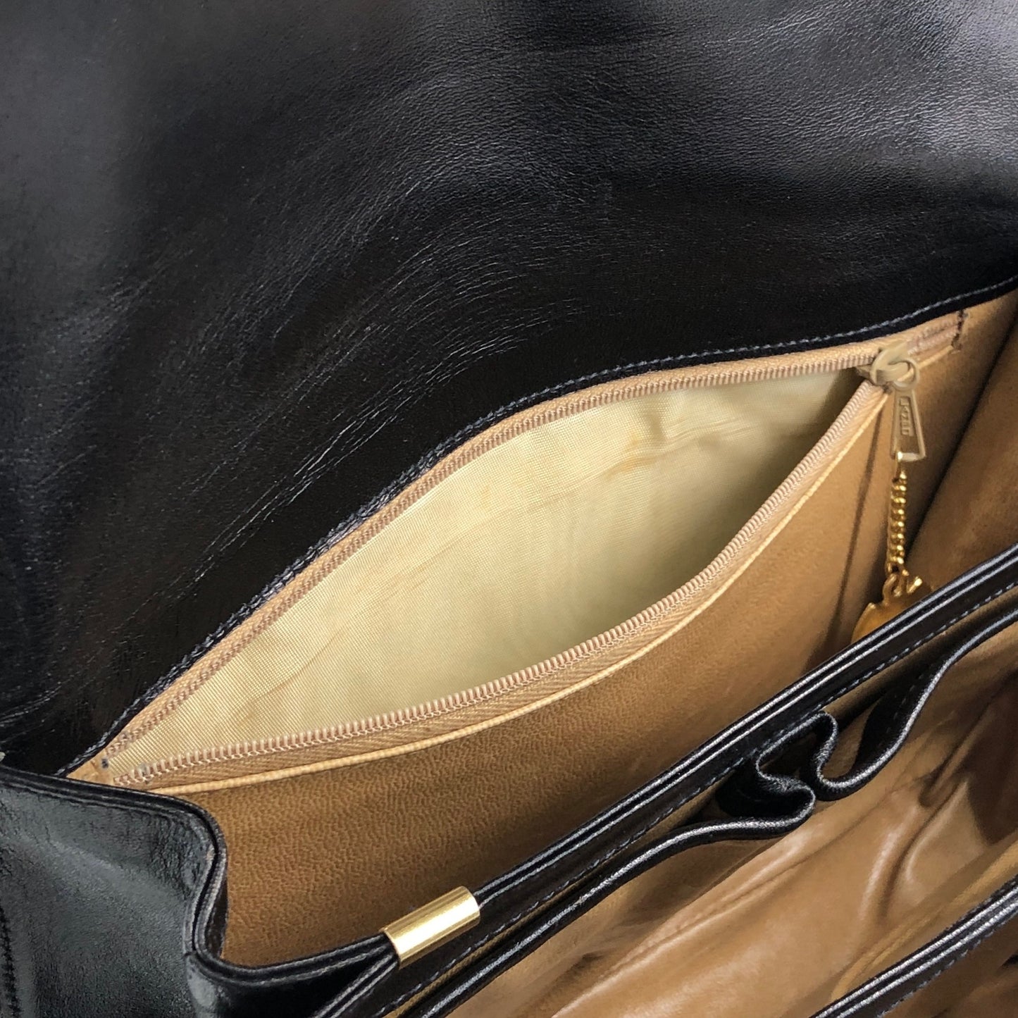 CELINE Horse Carriage Crossbody Shoulder bag Black Vintage mimnwz
