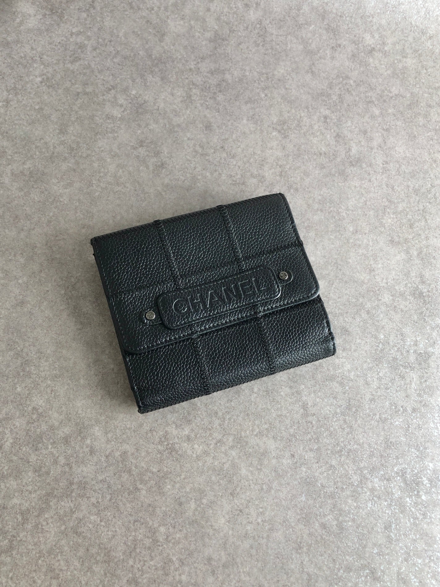CHANEL Chocolate Bar Folded Wallet Black Vintage 2r56zg