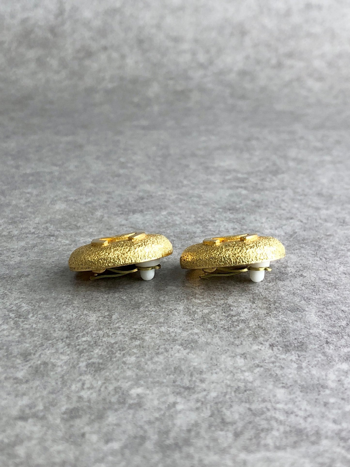 CHANEL Coco Mark   Earrings Gold Vintage sciwvb