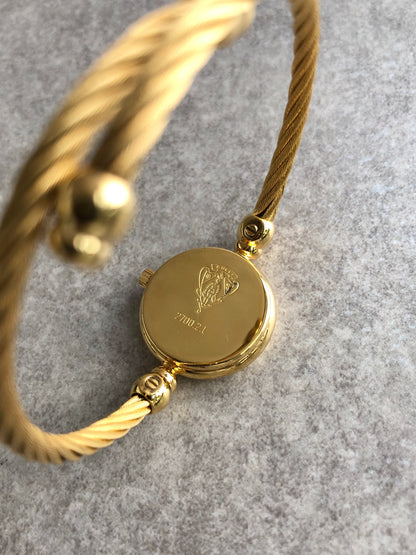GUCCI Logo Bangle Quartz Watch Gold 2700L.2.L Vintage h4mrnx