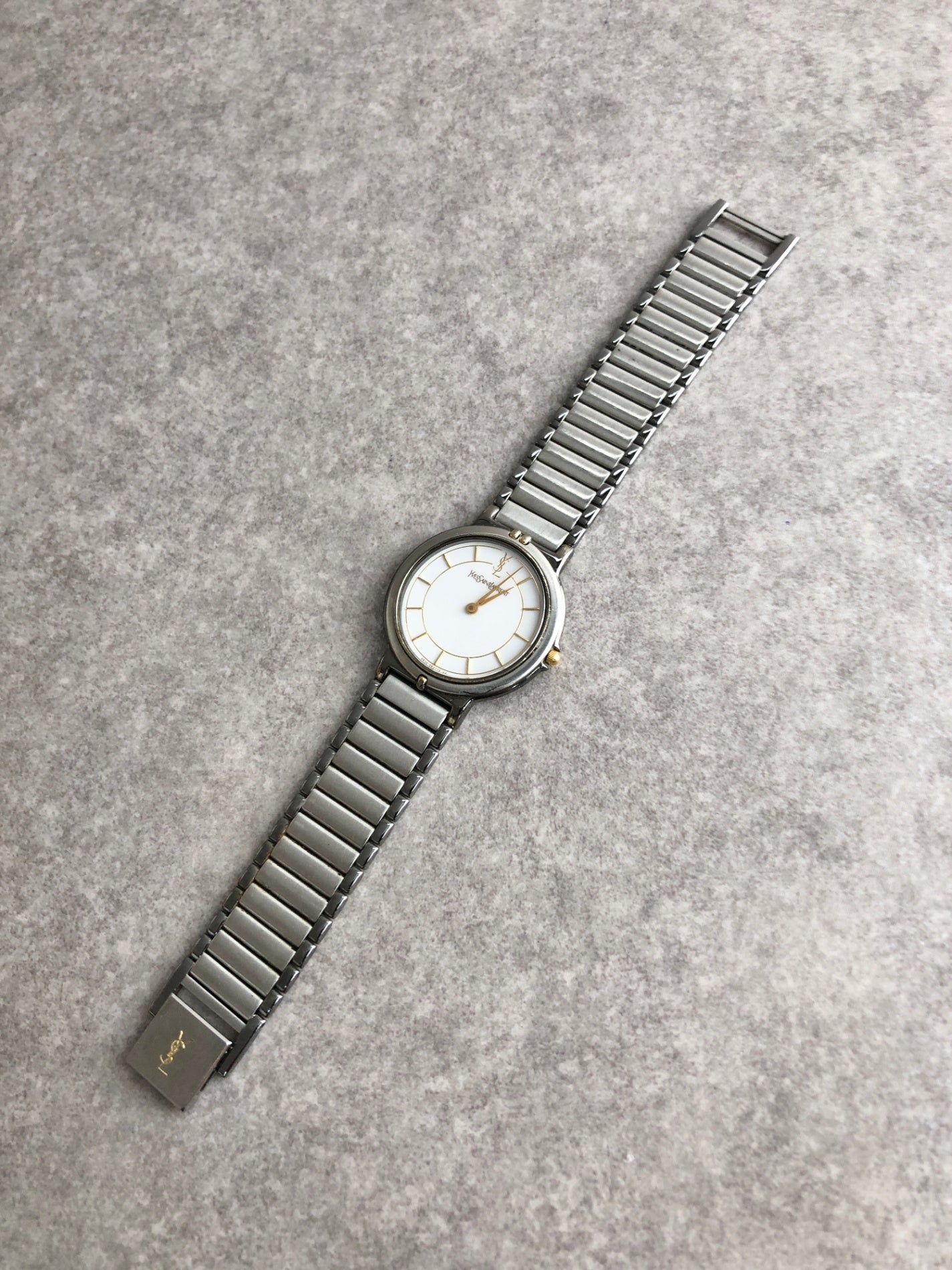Yves Saint Laurent YSL Logo Quartz Watch Silver 4620-E62275 Vintage h6ftf2