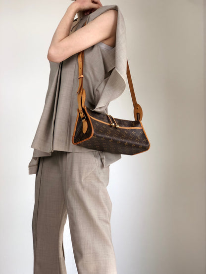 LOUIS VUITTON Monogram Shoulder bag Brown M40009 Vintage ebiiea