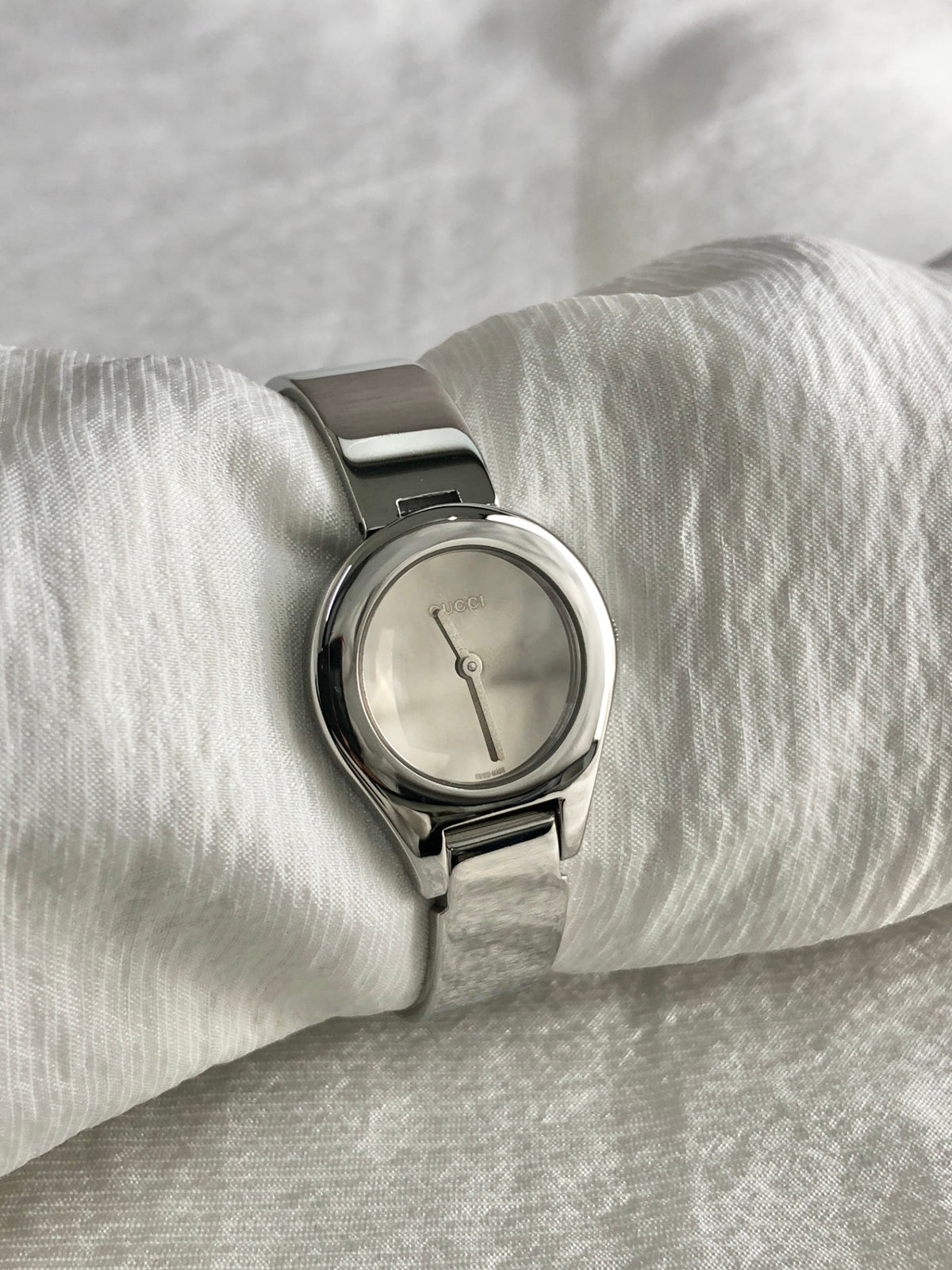 GUCCI Logo Quartz Watch Silver 6700L Vintage ypagh4