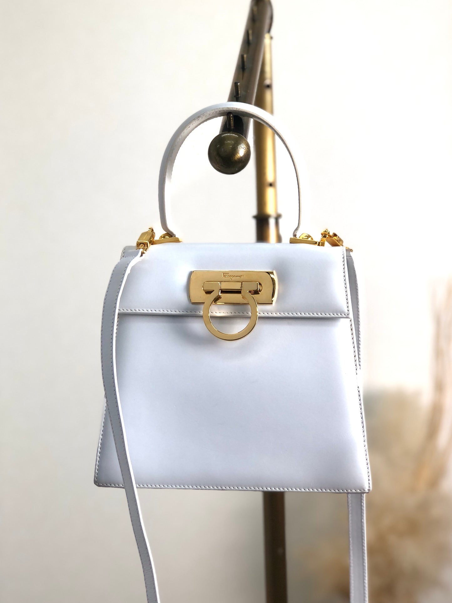 Salvatore Ferragamo Gancini Two-way Handbag Shoulder bag White Vintage muu4yy