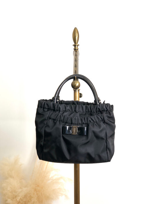 Salvatore Ferragamo Ribbon Handbag Black Vintage xucsbe