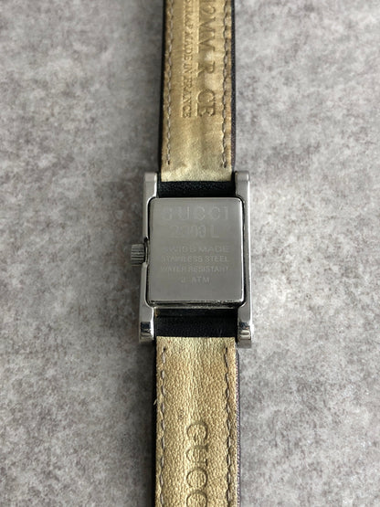 GUCCI Logo Quartz Watch Silver×Black 2300L Vintage j62ygb