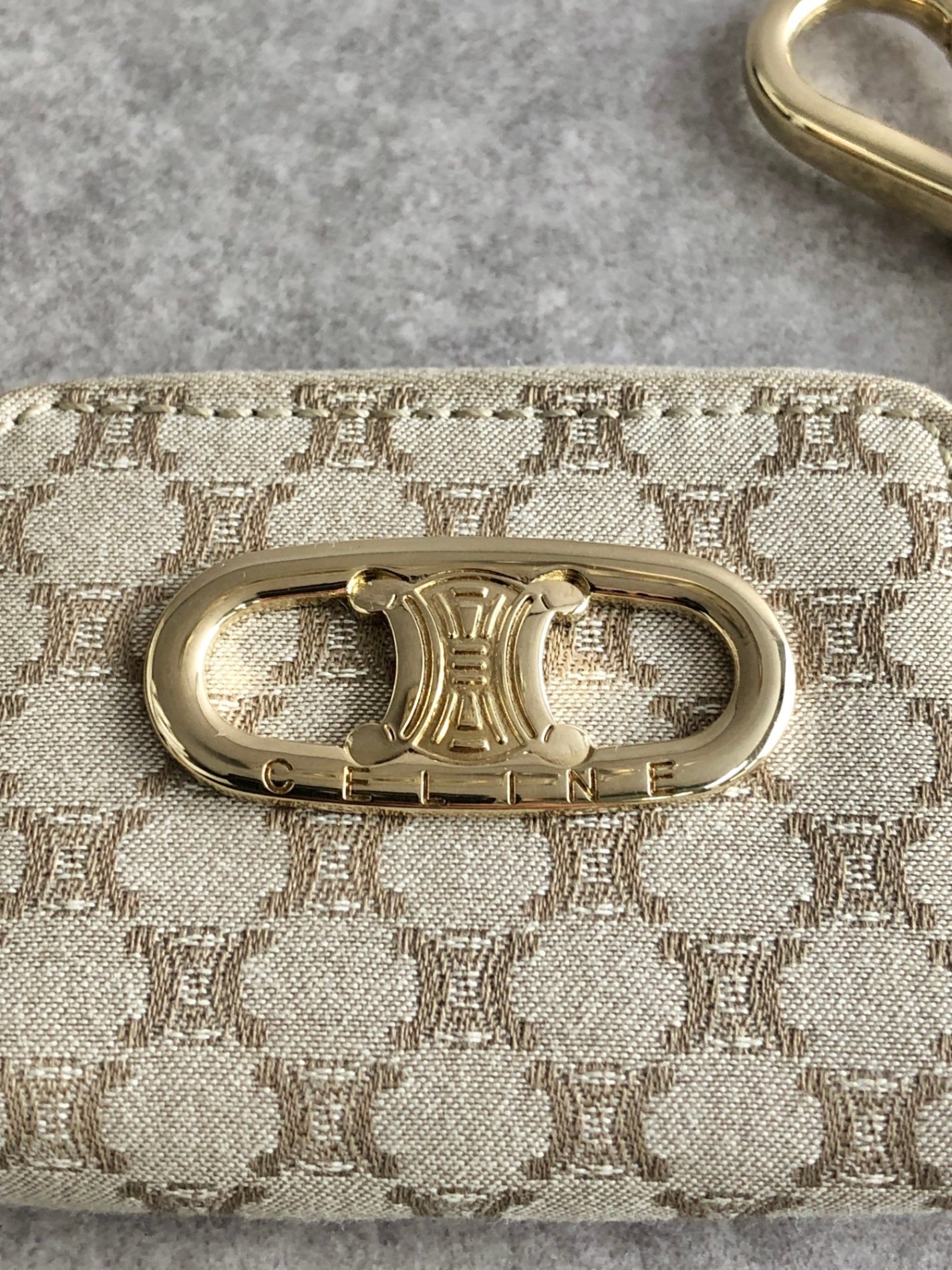 CELINE Triomphe Blason Coin Purse Beige Vintage nrkpks