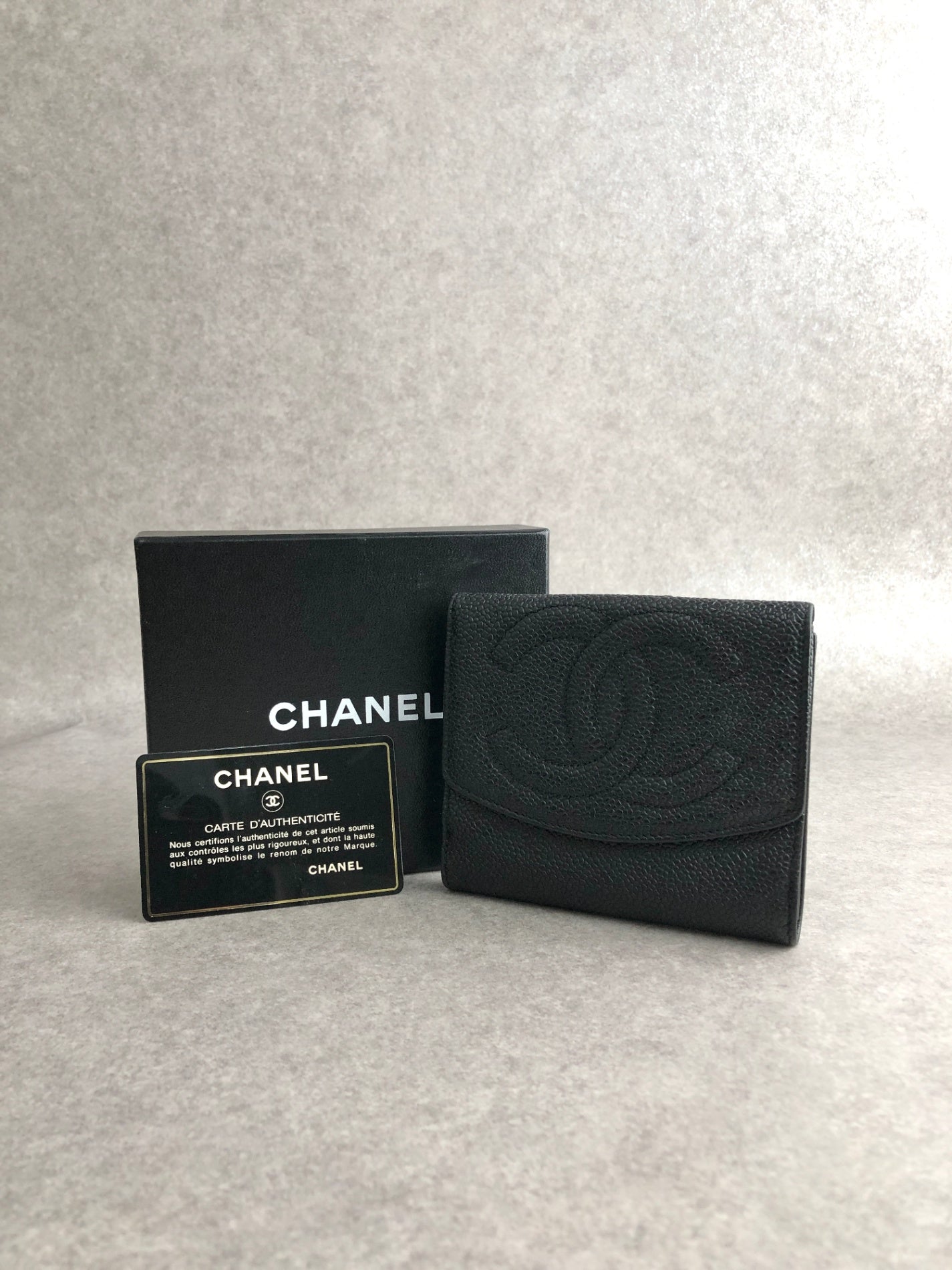 CHANEL Coco Mark Folded Wallet Black Vintage srpd6j