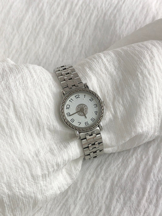 HERMES Serie 石英腕錶銀色復古 nhc2dv