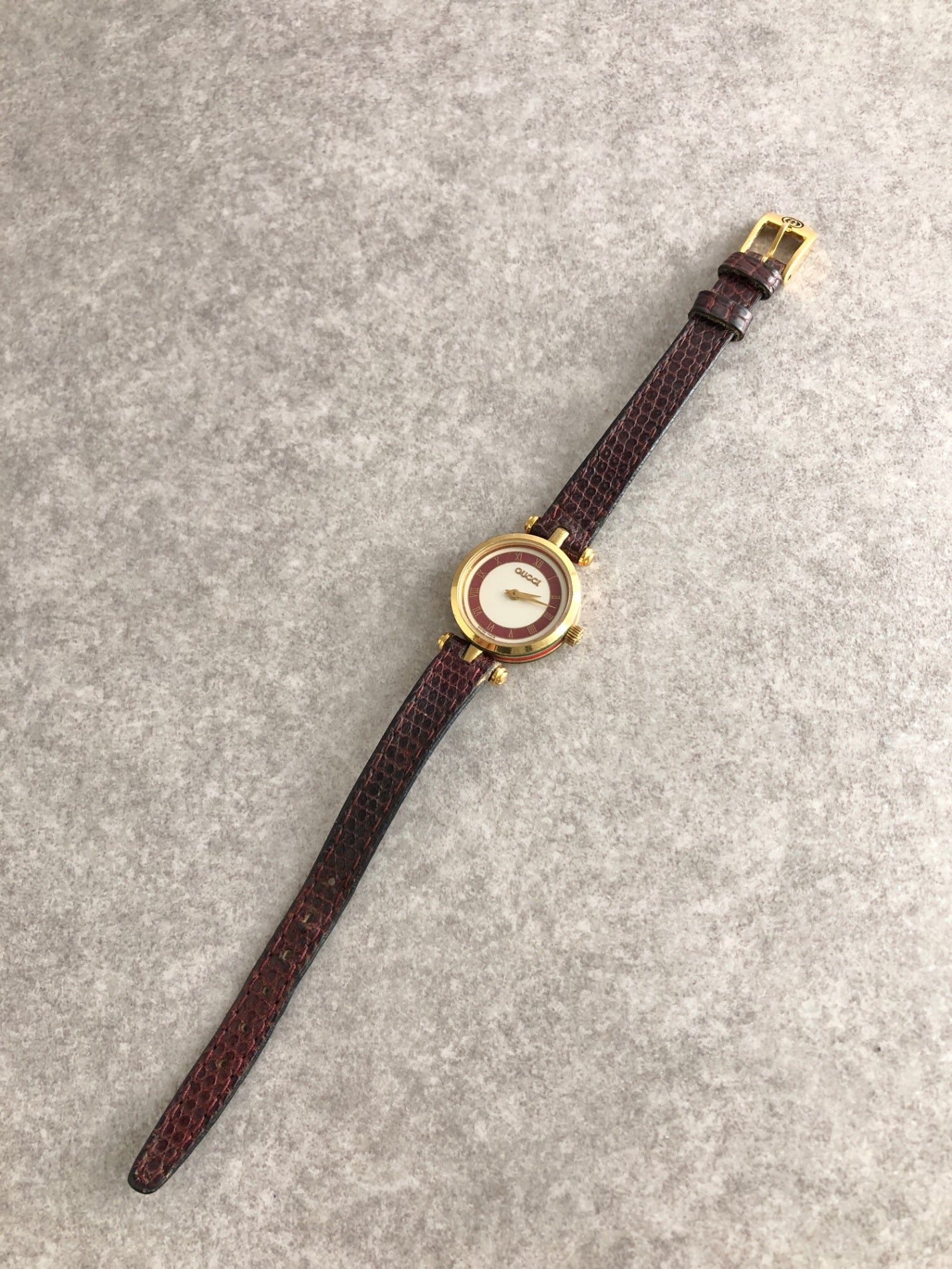 GUCCI Logo Watch Brown Vintage xpg7th