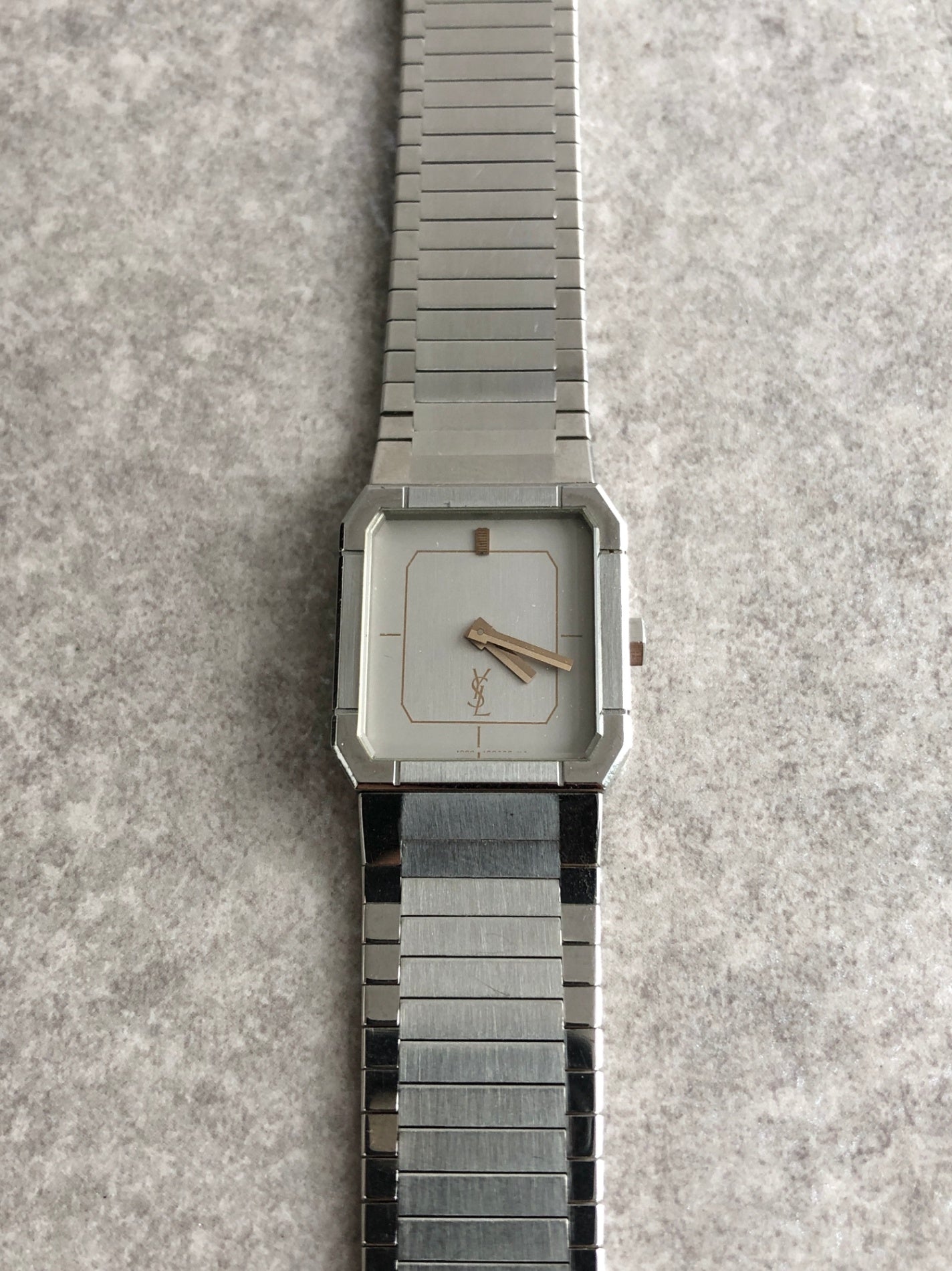 Yves Saint Laurent YSL Logo Watch Silver 4-108019TA Vintage pg8xvz