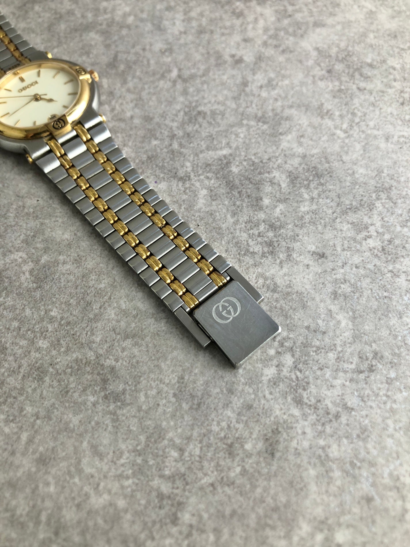 GUCCI Logo Watch Silver×Gold 9000M Vintage 2rigf4