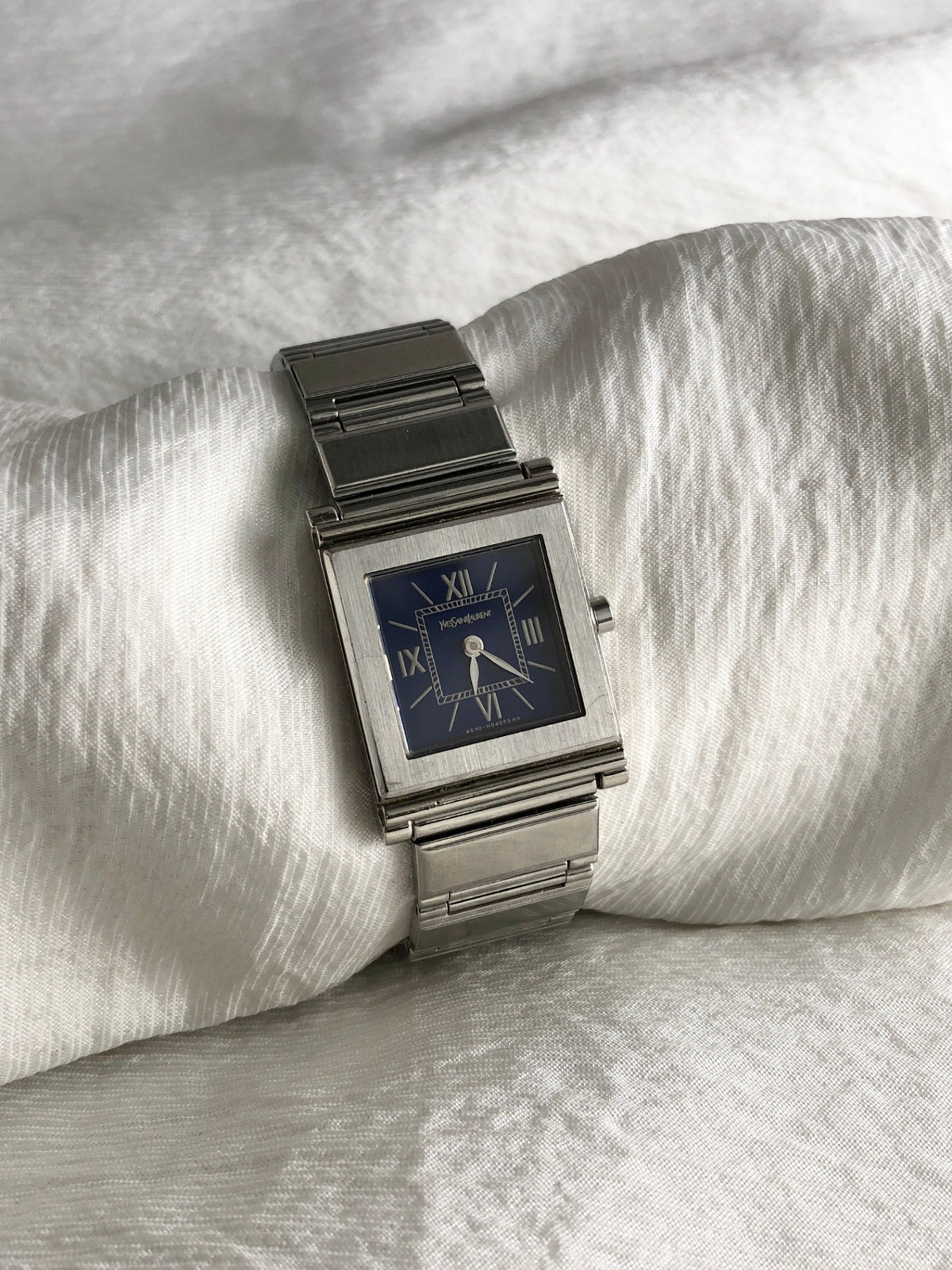 Yves Saint Laurent Logo Quartz Watch Silver Vintage c2rgcx