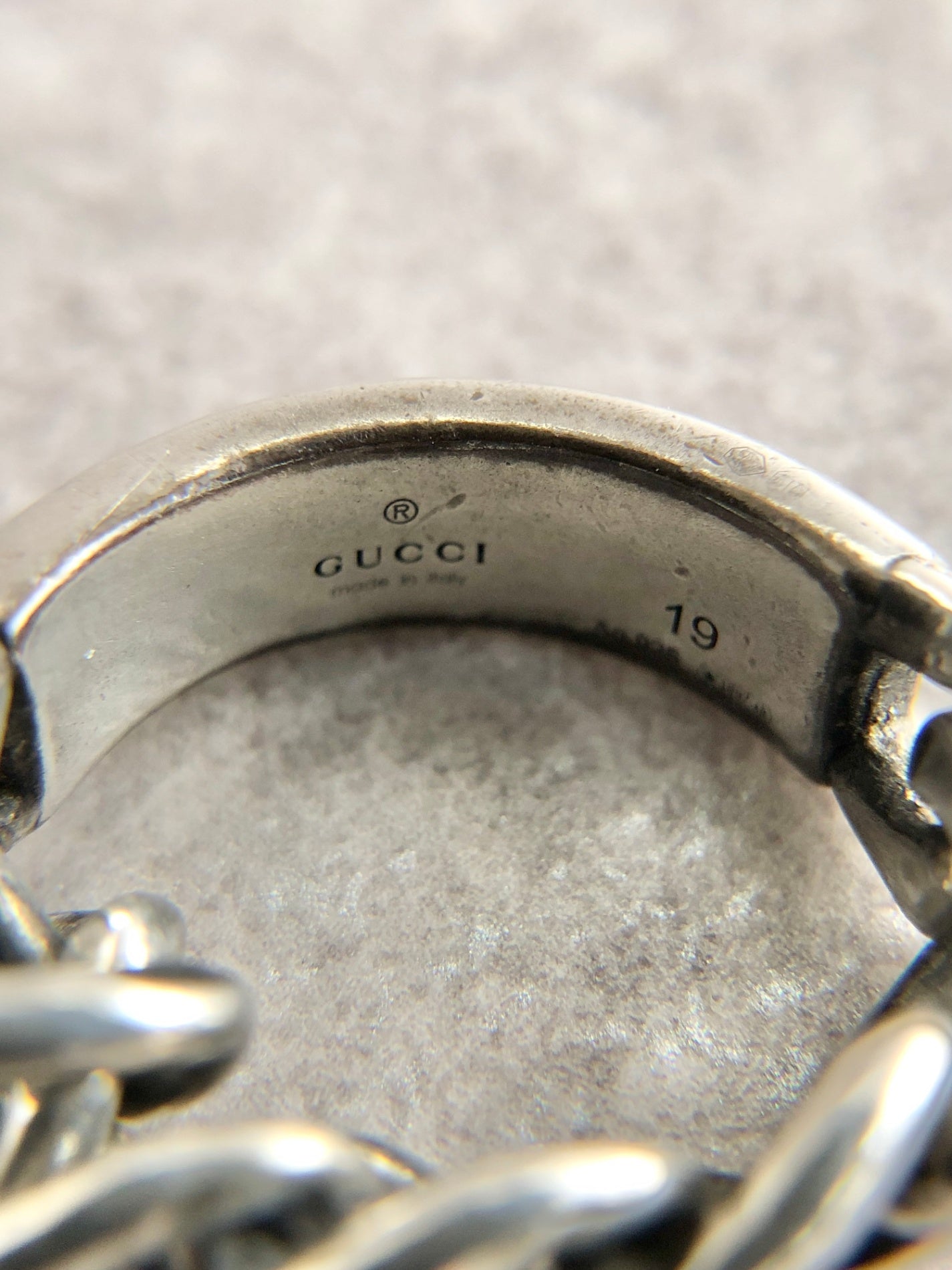 GUCCI Logo Ring Silver Vintage udybab