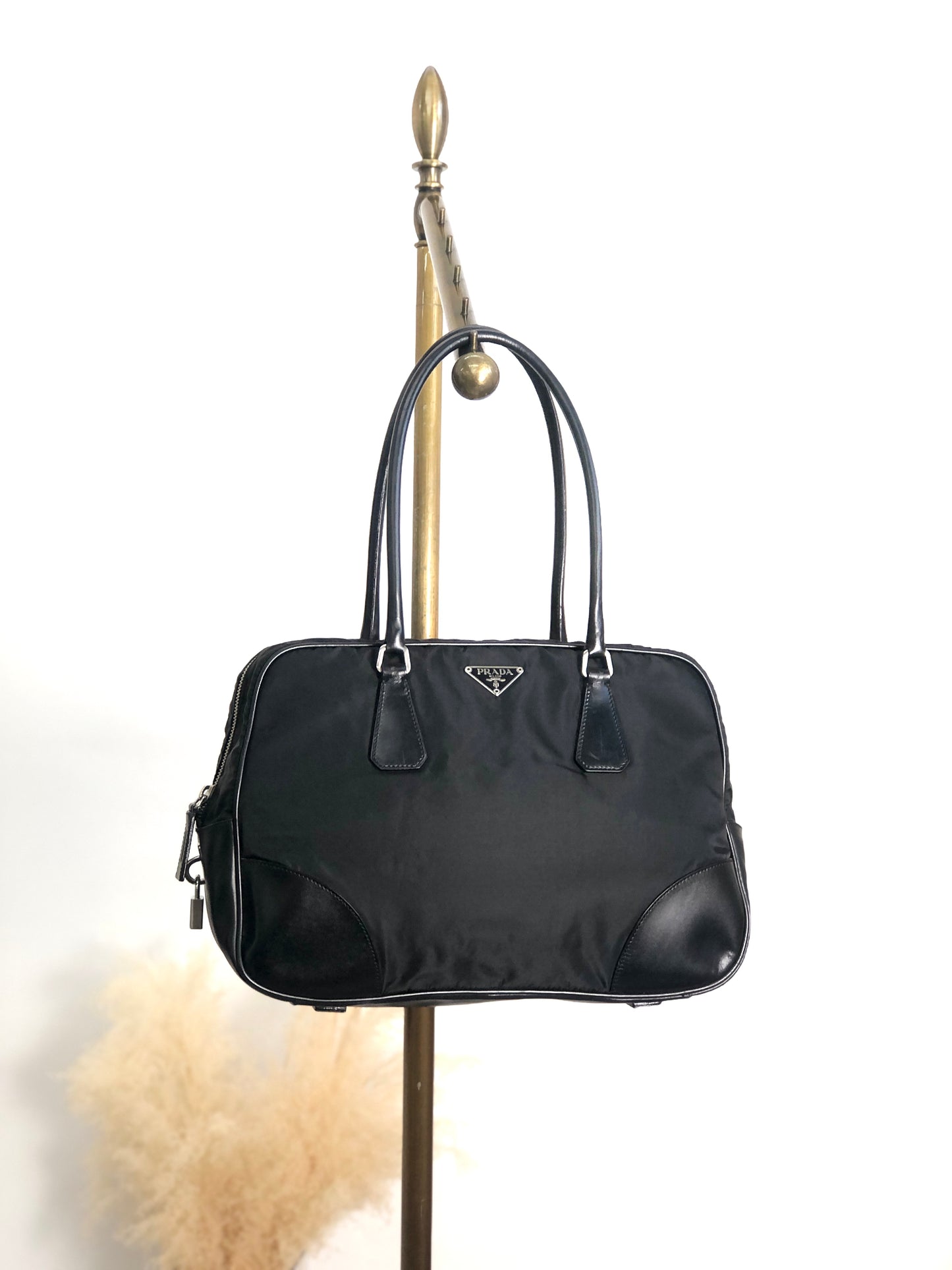 PRADA 三角形標誌小號波士頓包手提包黑色復古 djrwbv