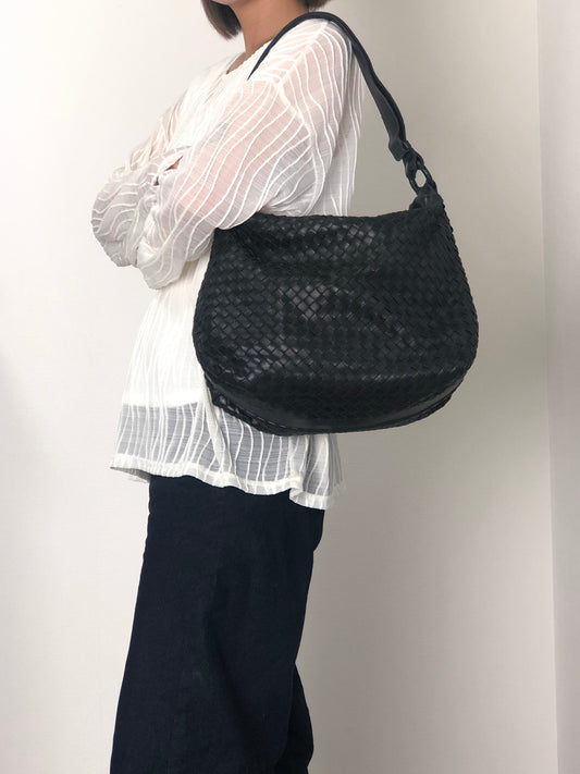 Bottega Veneta Intrecciato Shoulder bag Black Vintage w3k2a2