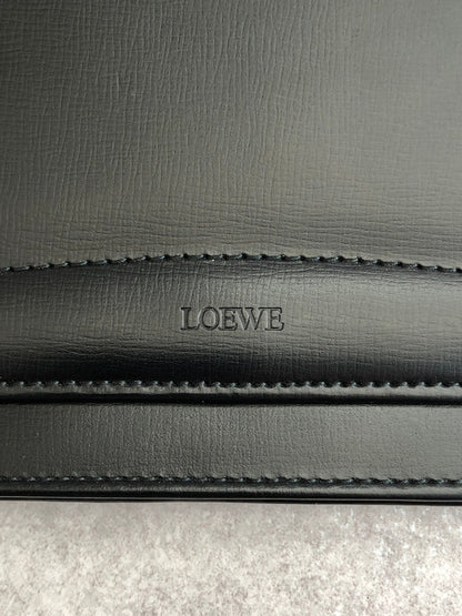 LOEWE Logo Embossed Shoulder Wallet Black Vintage yhs4zc