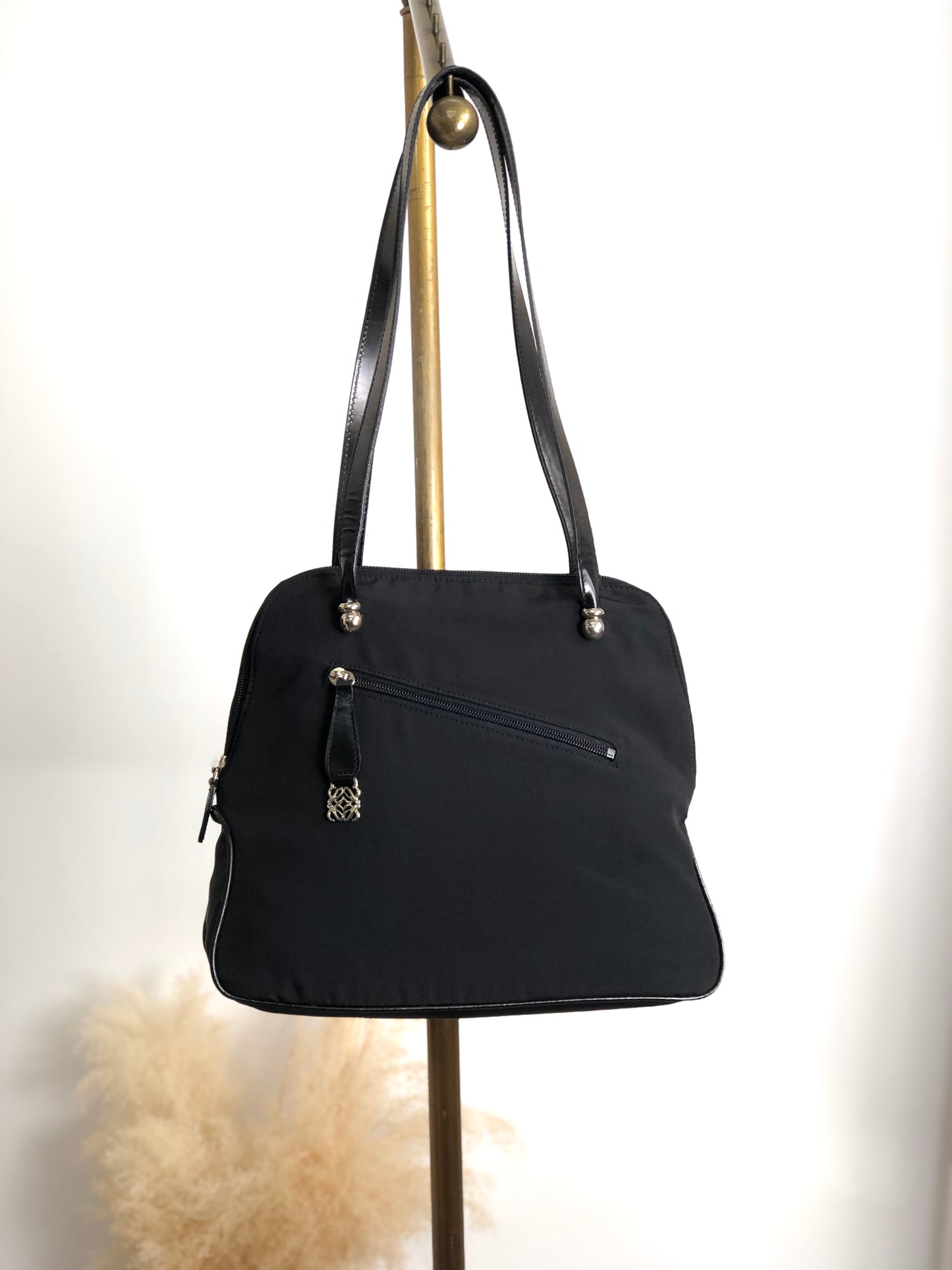 LOEWE Anagram Totebag Black Vintage ryj58c