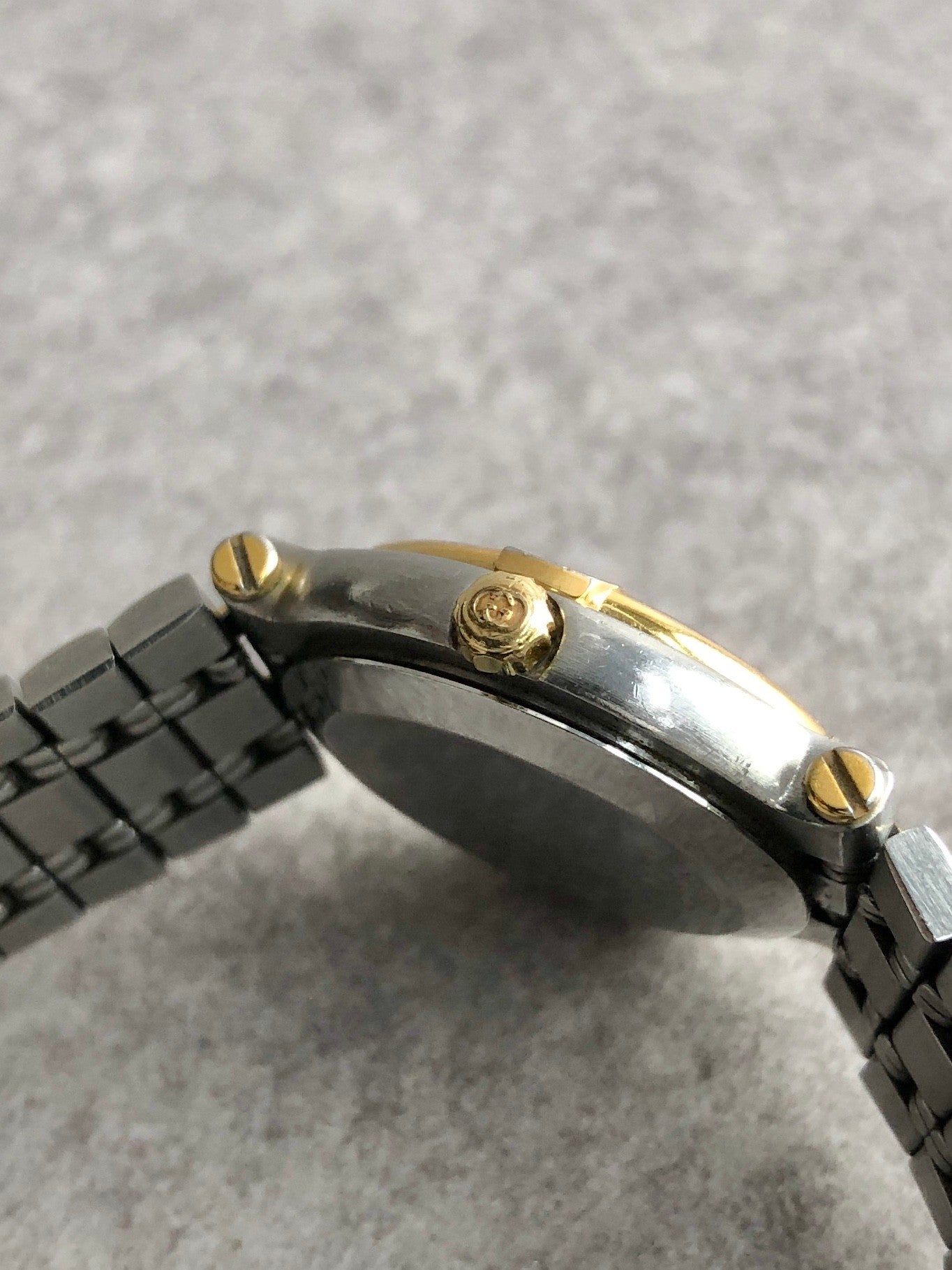 GUCCI Quartz Watch Silver×Gold 9000L Vintage 5tjs4e
