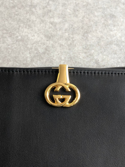 GUCCI GG logo Folded Wallet Black Vintage iy8zet