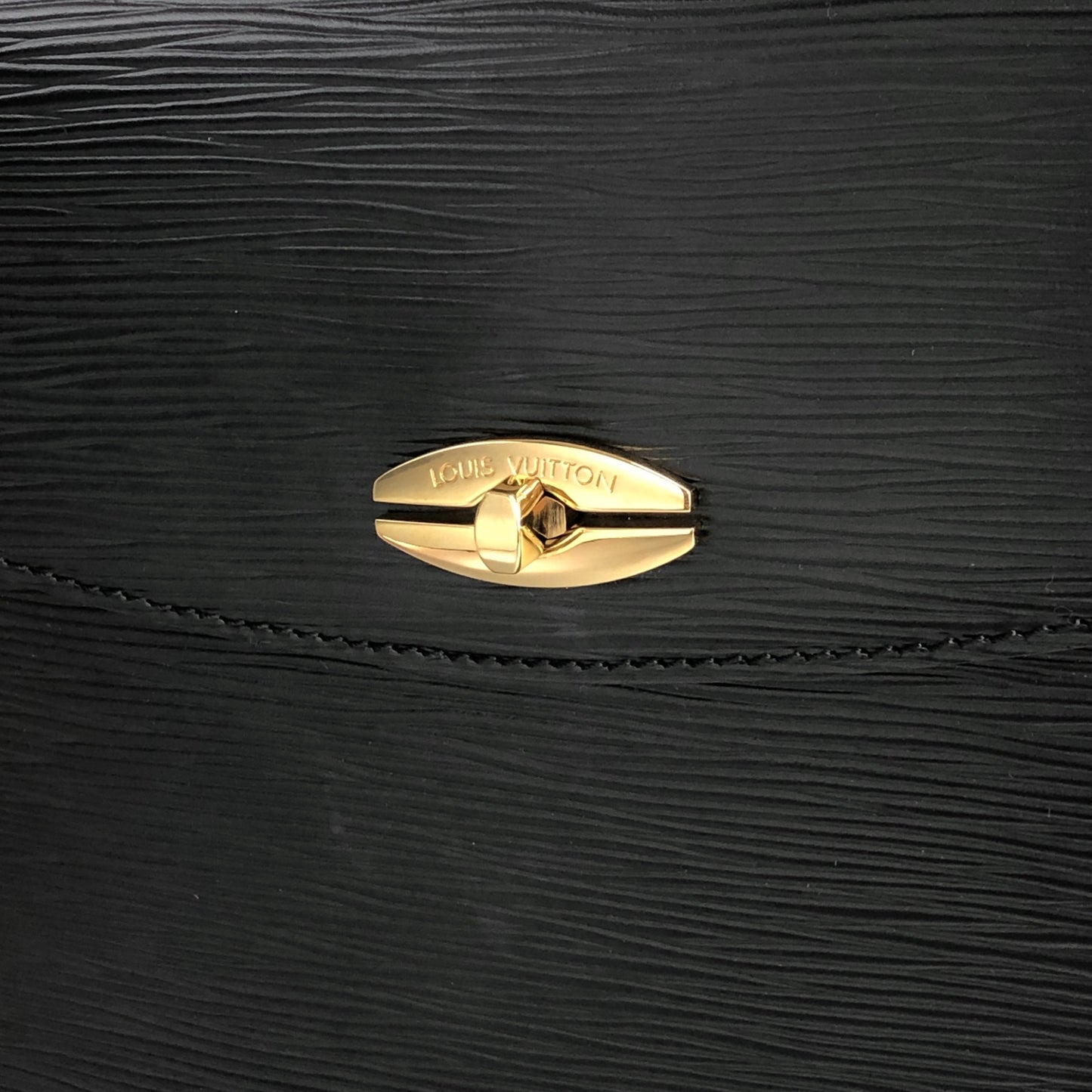 LOUIS VUITTON Epi Turn Lock Handbag Black Vintage 25r47v