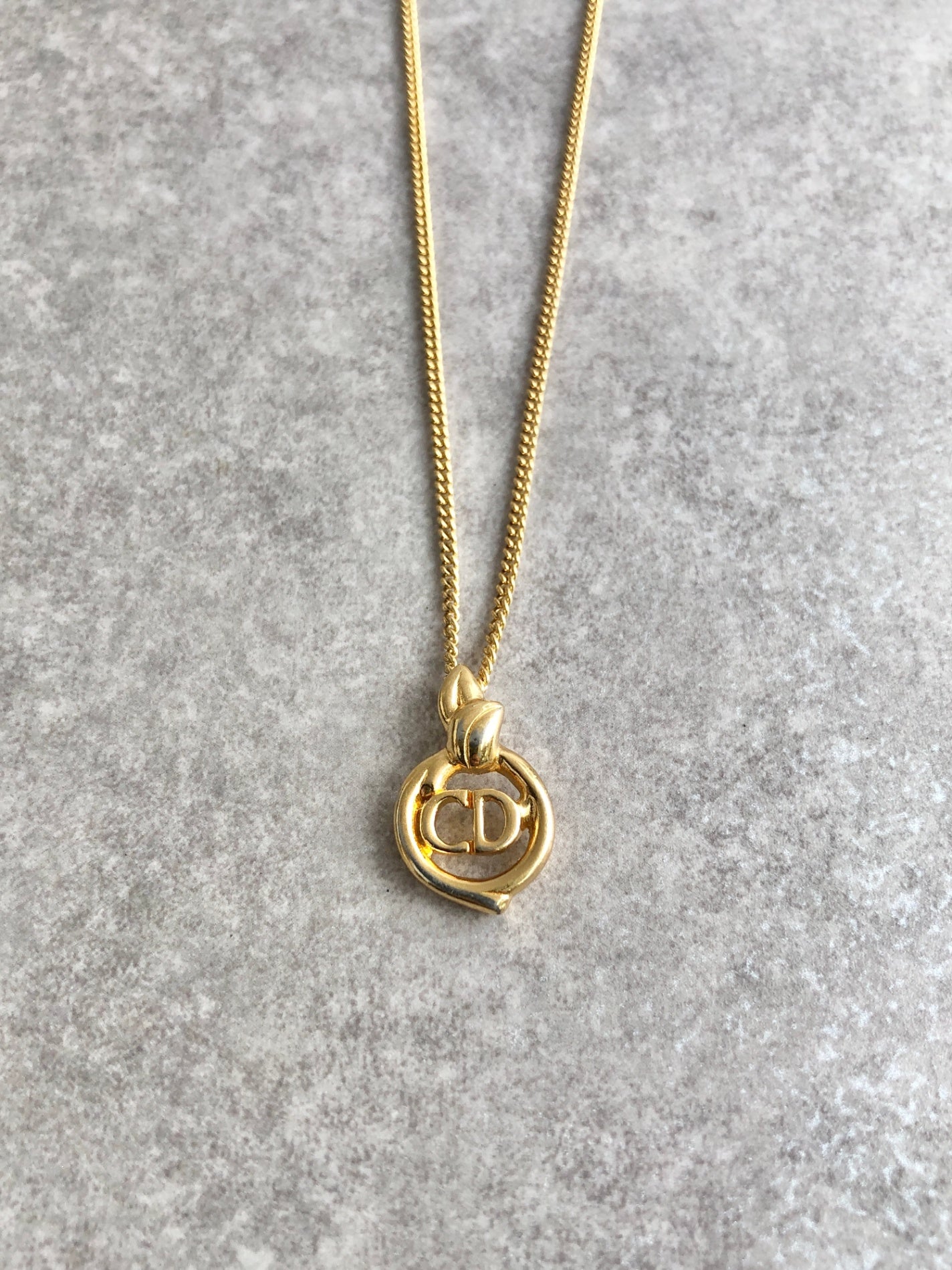 Christian Dior CD Logo Necklace Gold Vintage m7fwud