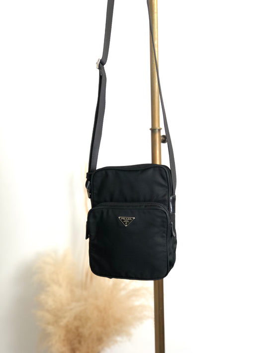 PRADA Tessuto Triangle Logo Shoulder bag Black Vintage 2ctkw3
