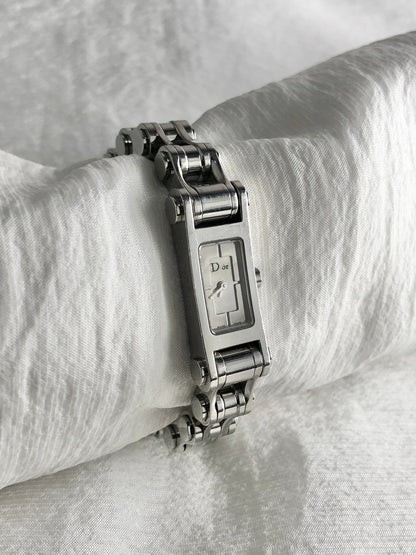 Christian Dior Logo Quartz Watch Silver Vintage D104-100 m6gp8y