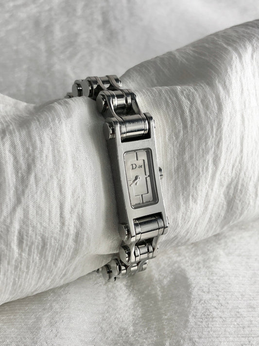 Christian Dior Logo Quartz Watch Silver Vintage D104-100 m6gp8y