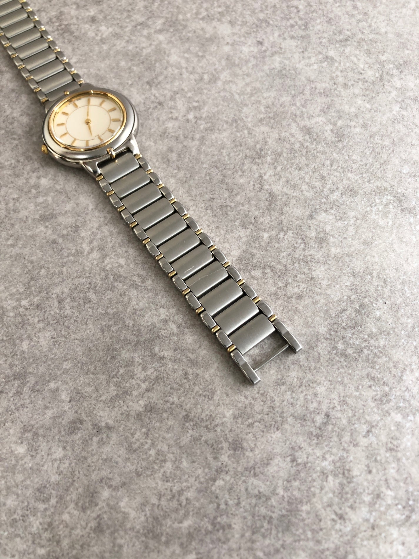 Yves Saint Laurent YSL Logo Watch Silver 4625⁻E67269TA Vintage bbd37f