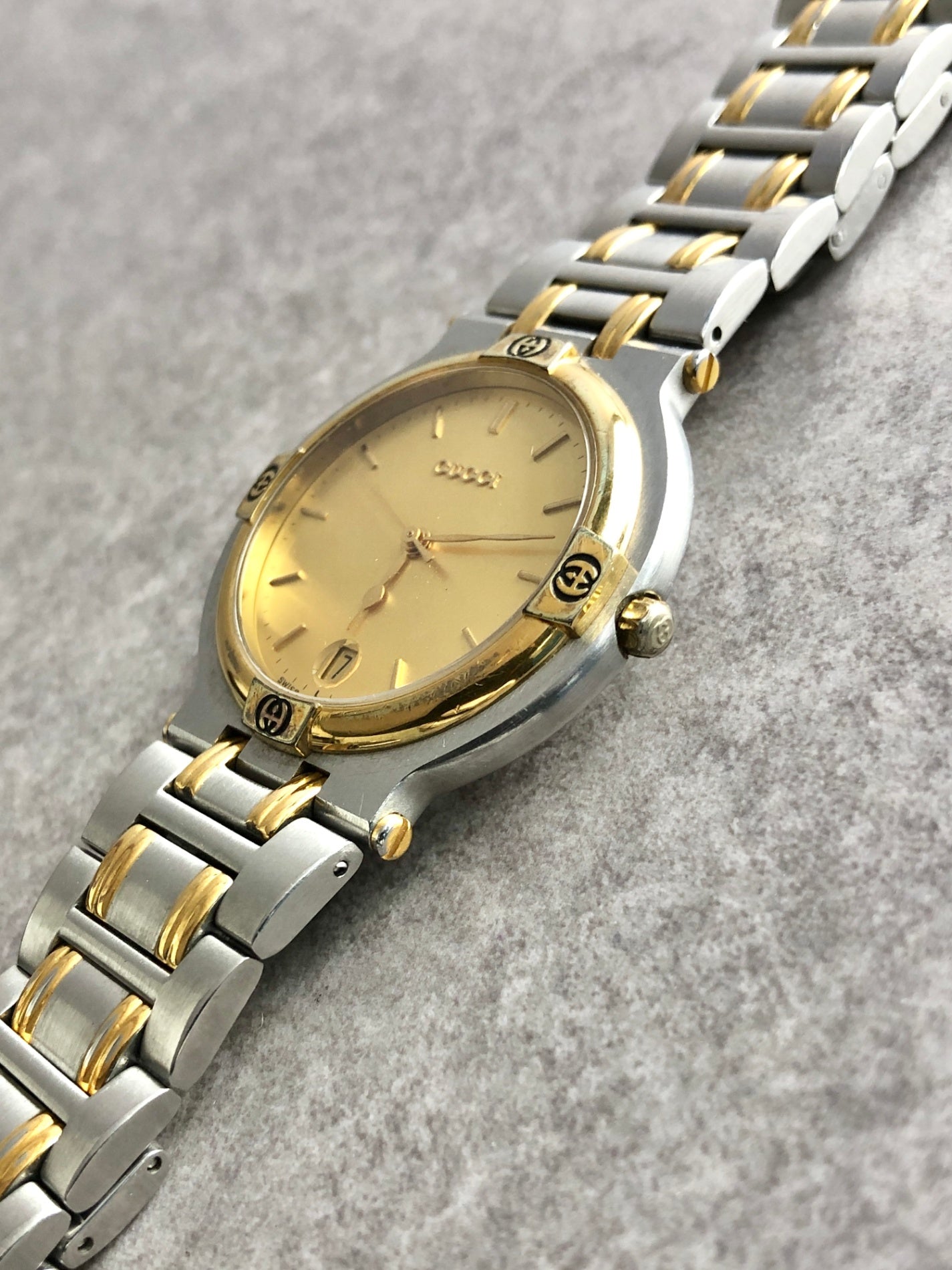 GUCCI Logo Quartz Watch Silver×Gold 9000G Vintage gmtubj