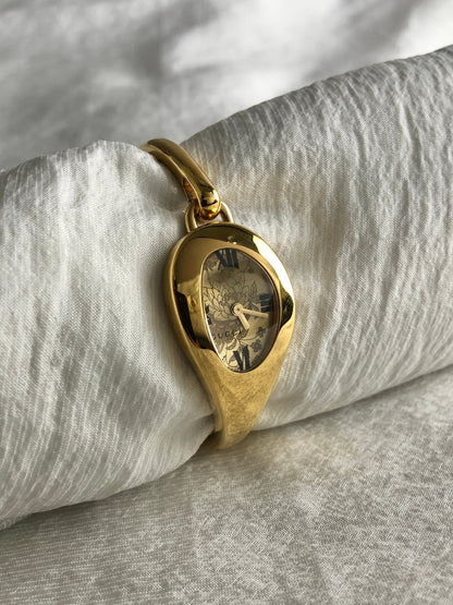 GUCCI Logo Bangle Quartz Watch Gold 103 Vintage 3dvc5d