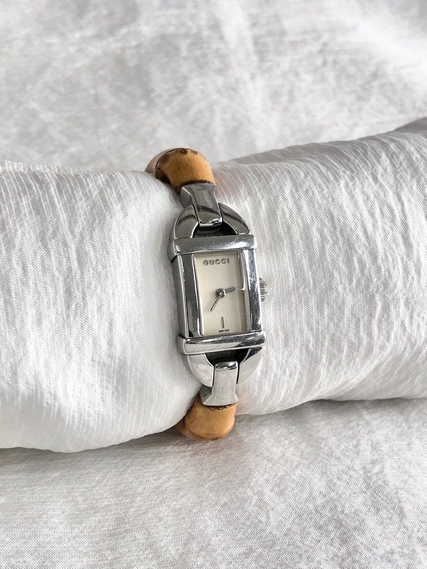 GUCCI Bamboo Quartz Watch Silver 6800L Vintage tckmwp