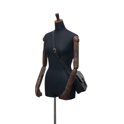 CELINE Logo Embossed Shoulder bag Black Vintage 4r7t24