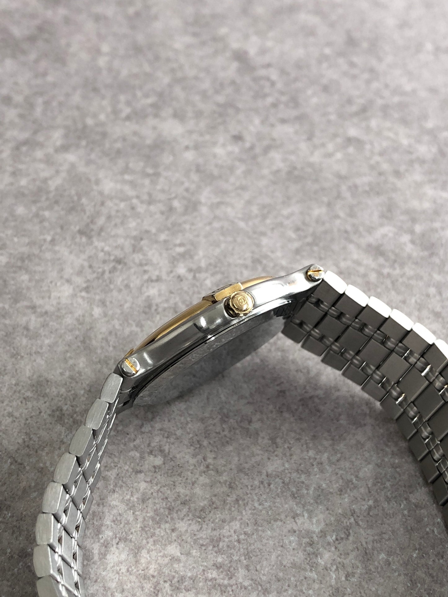 GUCCI Logo  Watch Silver×Gold 9000M Vintage devypm