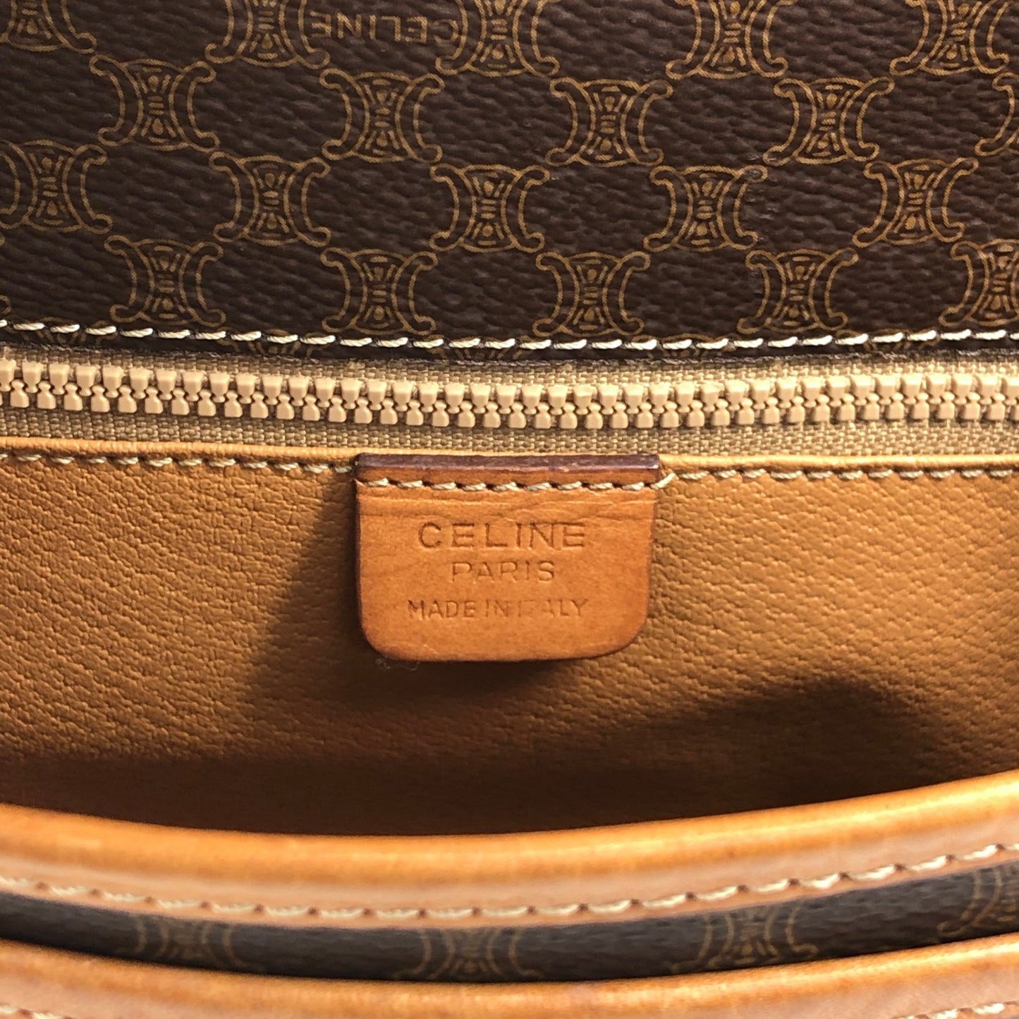 CELINE Macadam Blason Front Buckle Shoulder bag Brown Vintage kkjgdk
