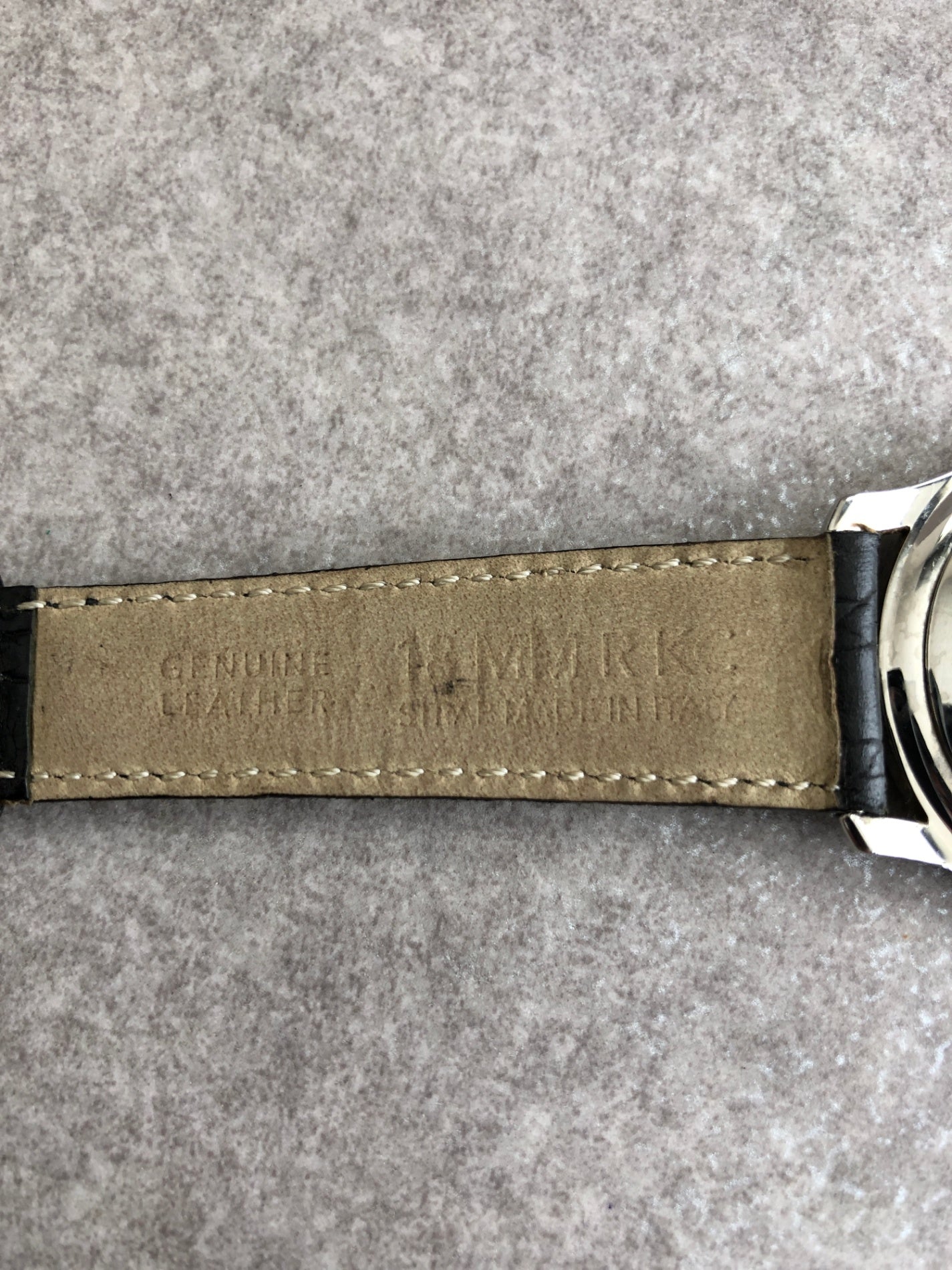 GUCCI Logo Watch Silver×Black 5500Ｍ Vintage 24mgta