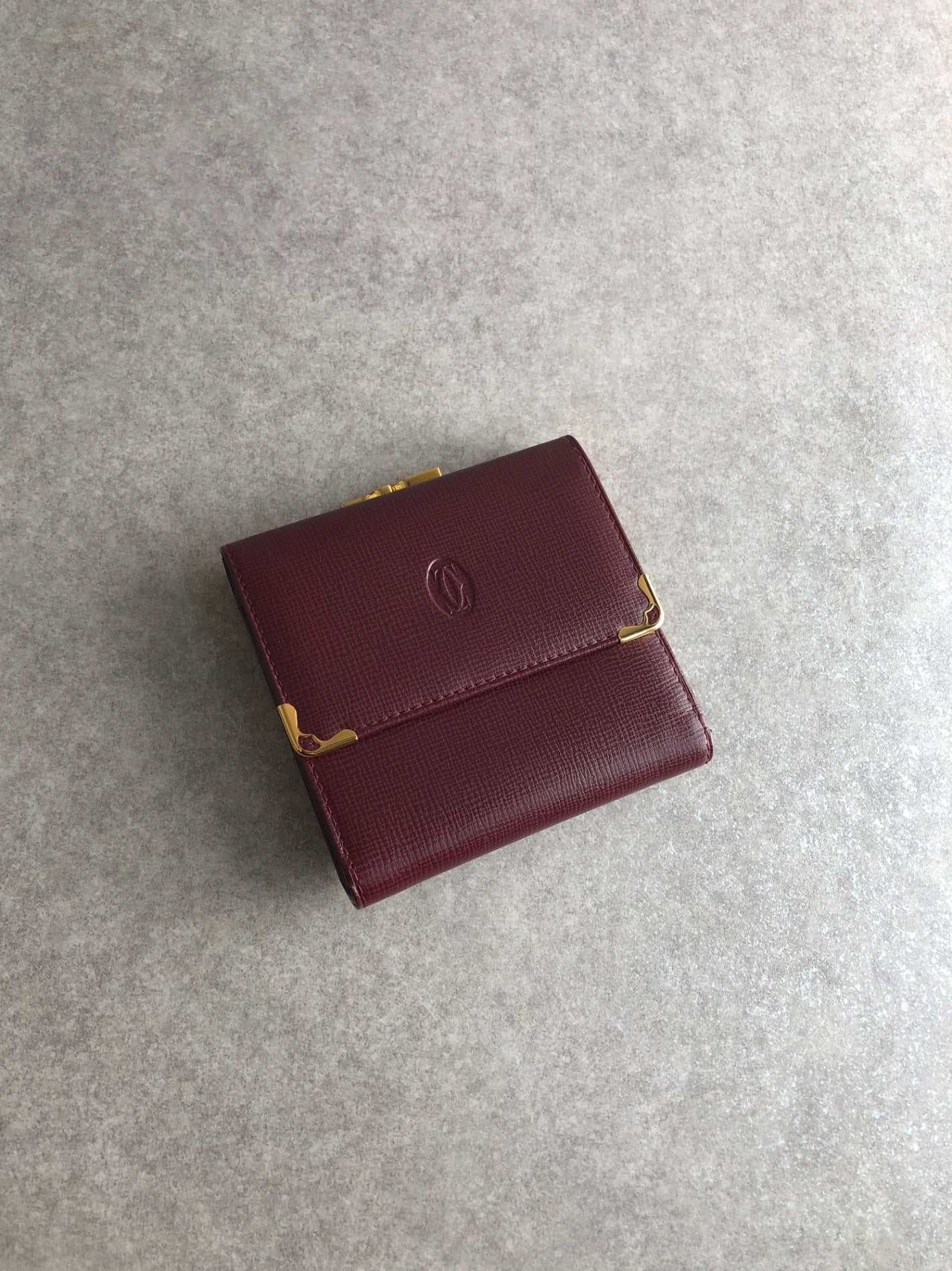 Cartier Logo Embossed Metal Clasp Trifold Wallet Bordeaux Vintage aimae8